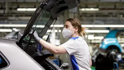 Volkswagen Navarra estudia varias alternativas para realizar pruebas del coronavirus entre sus trabajadores. (Fotos: cedidas)