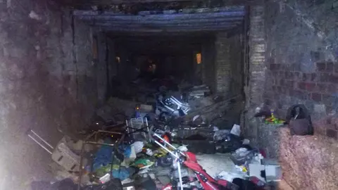 As&iacute; ha quedado el interior del lugar tras el incendio