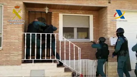 Las detenciones se han realizado en Valtierra, Arguedas y Castej&oacute;n, entre otros lugares
