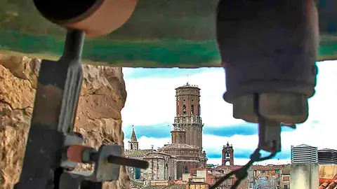 Desde el d&iacute;a 26 de de abril, se organiz&oacute; un minuto de silencio por los muertos (Foto Saso)