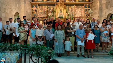 Nuevos miembros de la Congregaci&oacute;n Santa Ana en el acto de 2019
