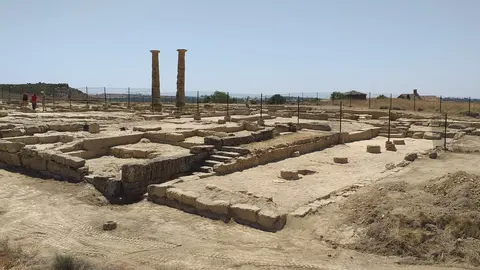La campa&ntilde;a de excavaci&oacute;n en Los Ba&ntilde;ales ha sacado a la luz importantes vestigios (un almac&eacute;n, un edificio que tendr&iacute;a dos plantas, un vertedero...)