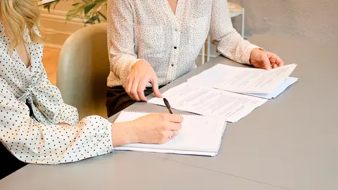 trabajo empleo paro empleado desempleo empresa empresario negocios business ejecutivo 2