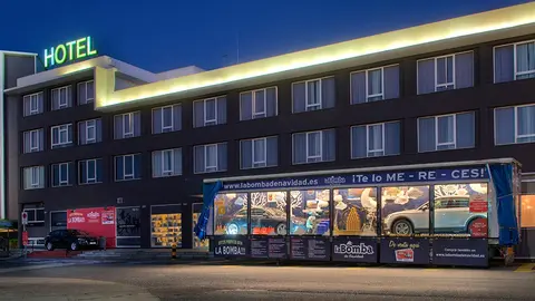 El popular cami&oacute;n de regalos m&aacute;s grande de Europa estar&aacute; en el Hotel El Villa Castej&oacute;n a partir del d&iacute;a 17 de septiembre