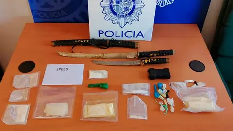 En el registro del domicilio se han encontrado cerca de 400 gramos de una sustancia al parecer speed