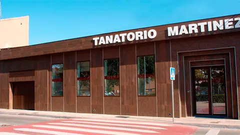 Tanatoro Mart&iacute;nez fachada