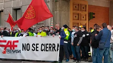 Manifestaci&oacute;n de la plantilla Trenasa-Castej&oacute;n
