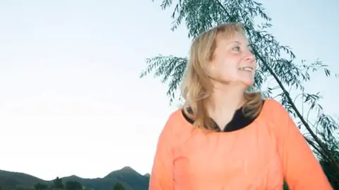In&eacute;s Luc&iacute;a Blackie