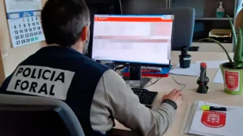 Polic&iacute;a Foral adscrito a Delitos Inform&aacute;ticos