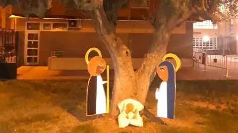 Nacimiento navide&ntilde;o retirado del jard&iacute;n de la residencia de Castej&oacute;n