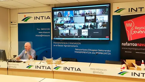 Cata virtual pre navide&ntilde;a para m&aacute;s de 200 personas de la tercera edad de 11 residencias navarras