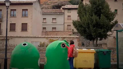 El servicio de recogida de residuos s&oacute;lidos urbanos que se presta en la Comarca de las Cinco Villas es uno de los m&aacute;s importantes para la poblaci&oacute;n