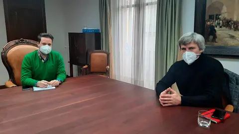 El alcalde de Tudela, Alejandro Toquero, en la reuni&oacute;n con el nuevo gerente de la Unidad de Innovaci&oacute;n Social de Navarra, Juanjo Rubio