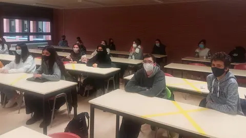 Ciclo de ponencias sobre sexualidad en el IES Valle del Ebro de Tudela 3