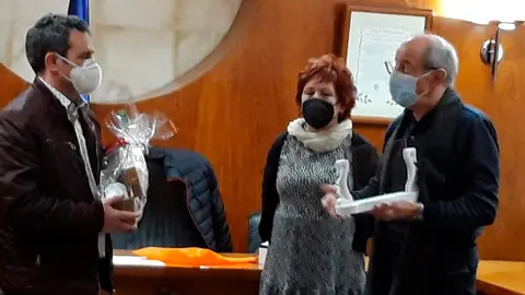 El Ayuntamiento de Murchante organiz&oacute; un emotivo acto de reconocimiento a Manuel Sand&uacute;a Sada
