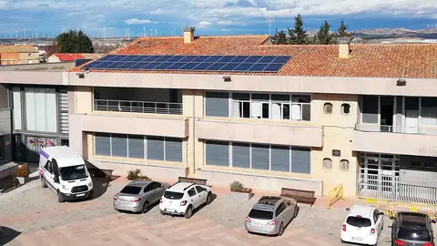 Instalaci&oacute;n fotovoltaica para autoconsumo en la Escuela infantil de Ribaforada