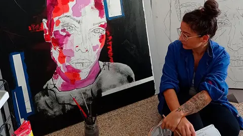 La castejonera Pilar Yanguas Atienza, m&aacute;s conocida como Pilarcho Art, es dise&ntilde;adora y artista pl&aacute;stica, licenciada en Publicidad y Relaciones P&uacute;blicas y M&aacute;ster en Ilustraci&oacute;n Publicitaria y Editorial