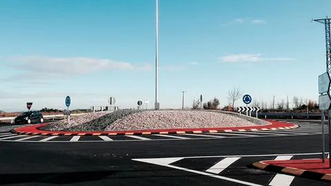 Glorieta de Murchante en el cruce de las carreteras N-121-C y NA-6840, inaugurada en diciembre de 2014