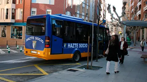 Foto de archivo de un autob&uacute;s urbano de Tudela