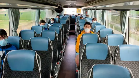 Se est&aacute;n siguiendo unas estrictas medidas de seguridad dentro y fuera de las canchas