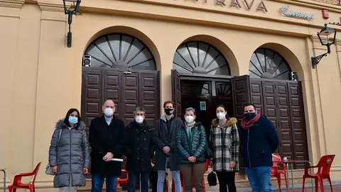 La Comisi&oacute;n de Cultura y Deporte visita el Teatro Cinema Calatrava en Fitero