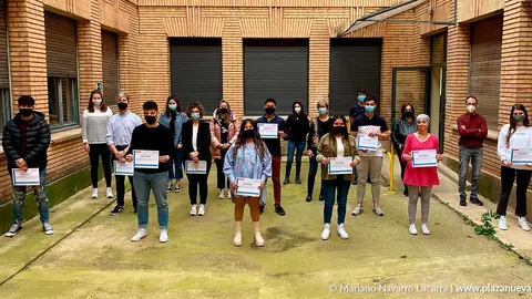 Los diez j&oacute;venes en la presentaci&oacute;n de los retos esta ma&ntilde;ana en la ETI