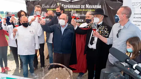 Cata del I Esp&aacute;rrago de Navarra acto