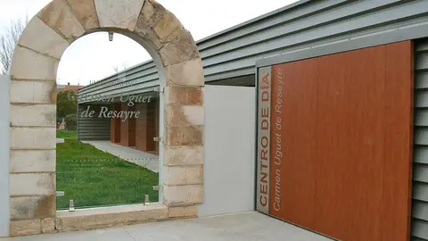 Entrada del centro de d&iacute;a El P&oacute;rtico de Ablitas