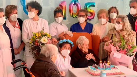 Gloria Zardoya estuvo acompa&ntilde;ada de su familia, trabajadores, residentes e Hijas de la Caridad