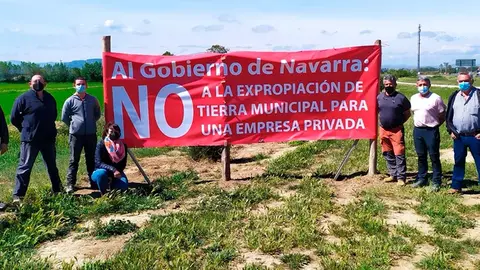 El grupo de vecinos que ha formado el movimiento en forma de protesta contra el Gobierno de Navarra