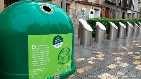 Contenedor de vidrio en Herrer&iacute;as