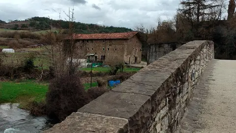 Puente y posada de Zubiri