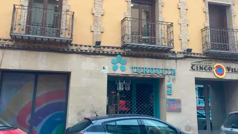 La Comarca de las Cinco Villas se cierra perimetralmente por los datos positivos de Covid 19. En la imagen, la sede comarcal, situada en la calle Justicia Mayor de Arag&oacute;n de Ejea de los Caballeros
