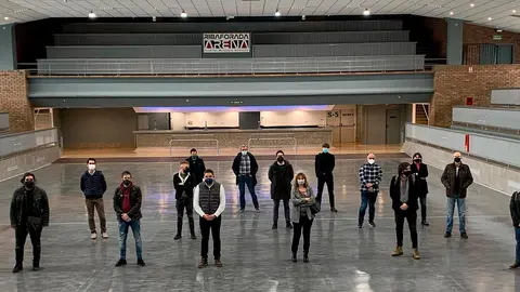 Las empresas de la industria cultural navarra visitaron el Ribaforada Arena