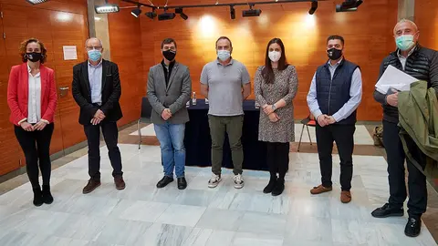 Patricia Ruiz de Irizar, Luis Sancho, Eduardo Santos, Santiago Urmeneta, Odeia Marco, Mohamed Amnay y Carlos Artundo, en Murchante