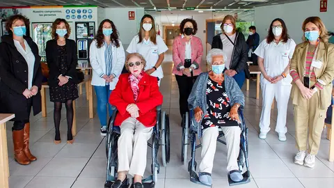 Visita de la consejera Maeztu a las residentes y cuidadoras que han participado en la campa&ntilde;a publicitaria de apoyo a las residencias