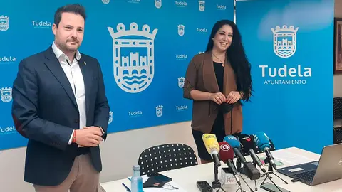 El alcalde Alejandro Toquero y la edil de festejos Ver&oacute;nica Gormedino han presentado el programa Santanica de mi alma 2021, del 16 de julio al 15 de agosto