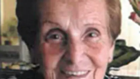 Teresa Fern&aacute;ndez Bienzobas