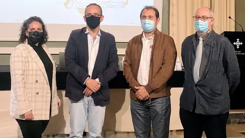 Marta G&oacute;mara Miram&oacute;n, Directora de la Semana Romana de Cascante; Luis J. Fern&aacute;ndez Rodr&iacute;guez, Director UNED Tudela; Alberto A&ntilde;&oacute;n Jim&eacute;nez, Alcalde de Cascante; Santiago Rueda Pascual, Presidente Asociaci&oacute;n Cultural Vicvs