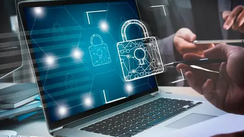 ordenador port&aacute;til seguridad candado confianza