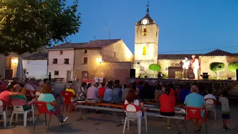 Un a&ntilde;o m&aacute;s vuelve el programa cultural &lsquo;A la fresca en Cinco Villas&rsquo;, que cuenta con 45 actuaciones