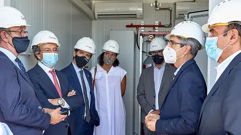 El consejero Irujo destaca la importancia de la econom&iacute;a circular en su visita a la primera planta de almacenamiento renovable con bater&iacute;as reutilizadas en Tudela