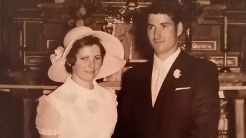 Bodas de Oro Joaqu&iacute;n Segura y Juani Bayo antes
