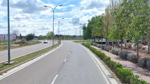 Carril bici Tudela-Fontellas a la altura del Hipermercado Eroski