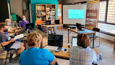 Los cursos de nuevas tecnolog&iacute;as se est&aacute;n realizado en Las Pedrosas