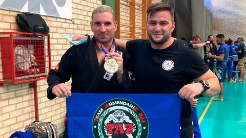 Jos&eacute; L&oacute;pez Sol&iacute;s represent&oacute; al equipo TAZ