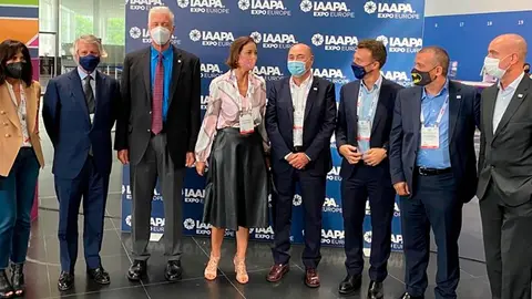 La Ministra Reyes Maroto con representantes de AEPA