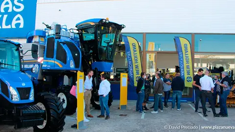 ITT CM93 New Holland lonja