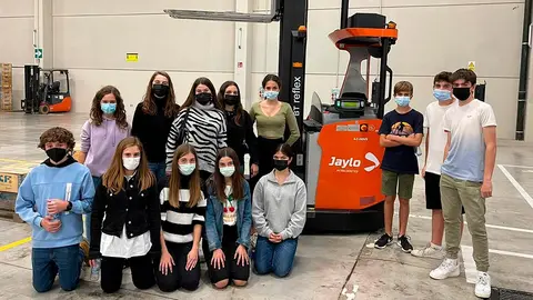 El equipo de rob&oacute;tica GRAT Anunciata visita empresas de Tudela 4