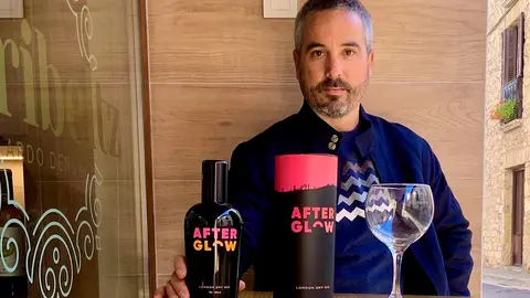 Javier Im&iacute;zcoz y su ginebra Afterglow